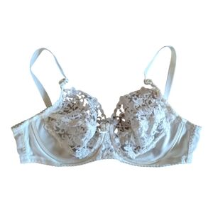 Wacoal Lace Underwire Bra Size 36C GUC Pretty